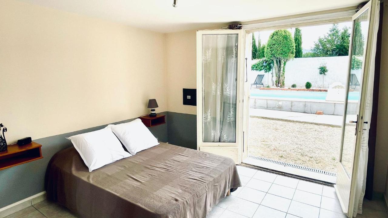 Chez Eric Et Marine Villa Robion en Luberon Dış mekan fotoğraf